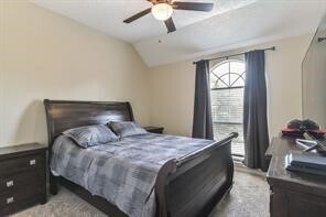 Building Photo - 1621 N Yellowstone Dr