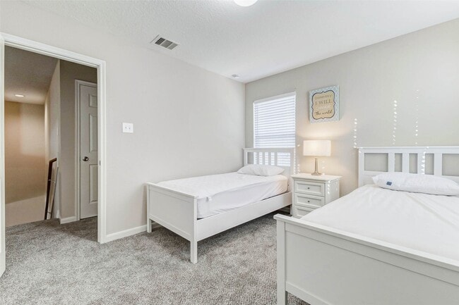 Building Photo - 12638 Skyview Manor Dr