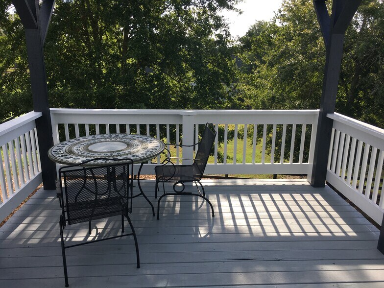 lovely outdoor deck - 203 Three Runs Plantation Dr