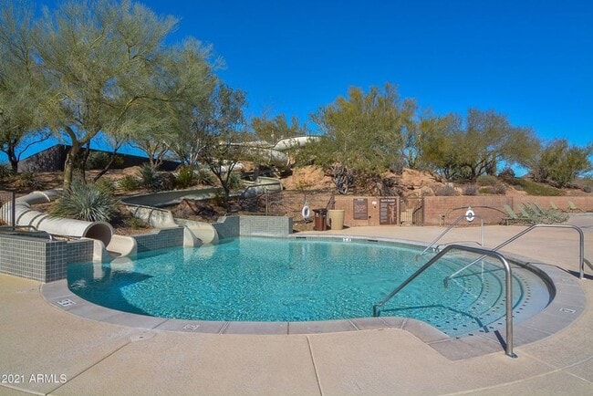 Building Photo - Gorgeous 4 Bed 3 Bath 3 Car home in Peoria with community Pool