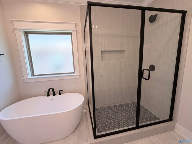 Building Photo - 2110 Sevenbark Br SW