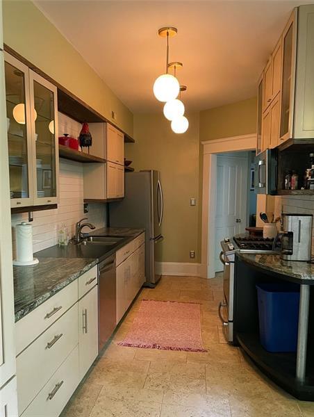 Building Photo - 1229 Euclid Ave NE