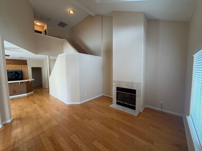Building Photo - 4 Bedroom | 3.5 Bathroom | Single family home in Downtown Sacramento