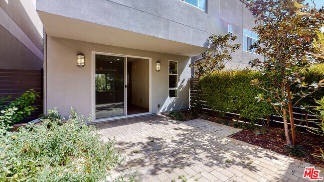 Building Photo - 6752 Gill Way