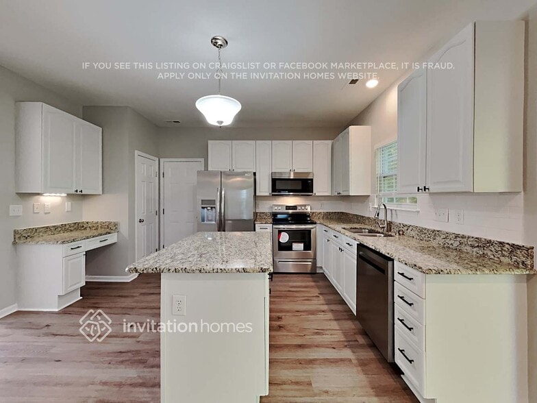 Building Photo - 213 Gabriel Dr
