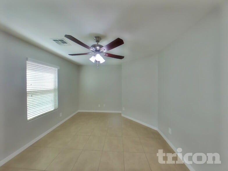 Building Photo - 40260 W Hopper Dr