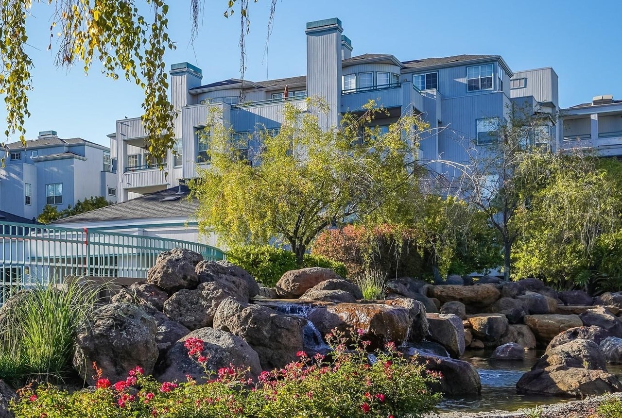 Building Photo - 720 Promontory Point Ln