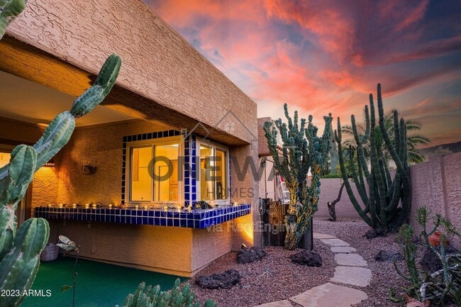 Building Photo - 10086 E San Salvador Dr