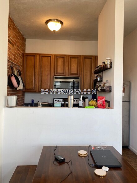 Building Photo - 23 Cortes St