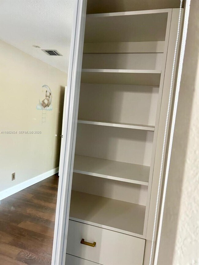 Building Photo - 875 NW 80th Terrace