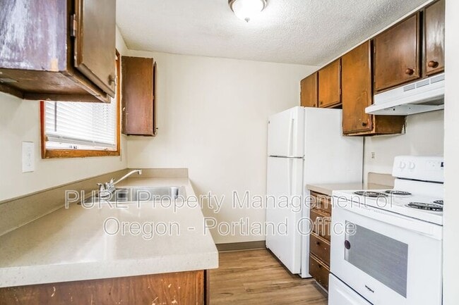 Building Photo - 3510 SE Sherry Ln