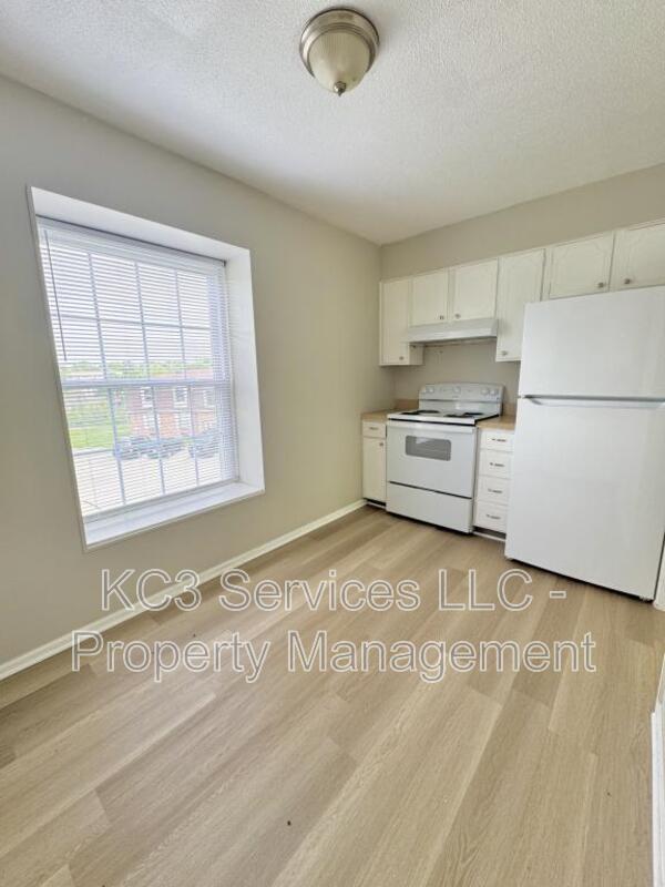 Building Photo - 8717 Countryshire Ln