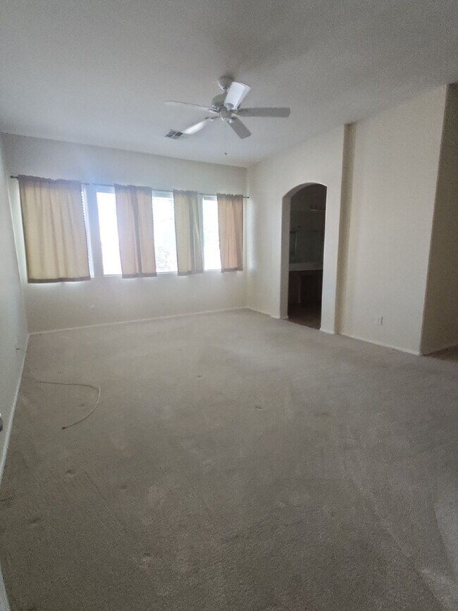 Building Photo - "Charming 3-Bed with 2 Full Baths and 2,162 Sq Ft of Comfort in Vistancia Village Peoria, AZ!"