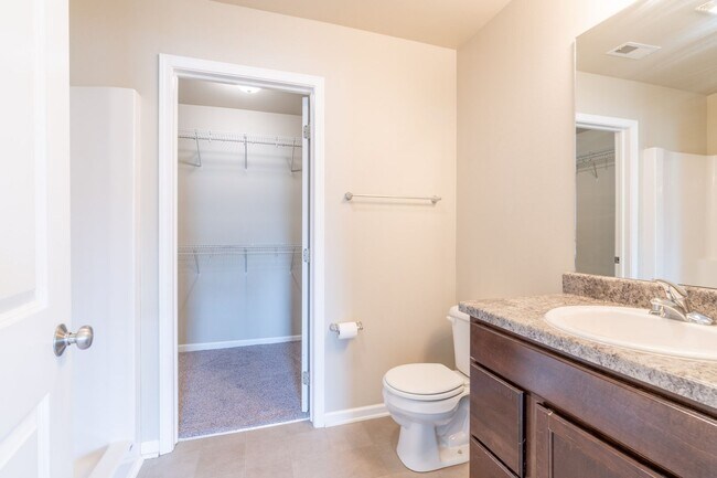 Building Photo - Fantastic Johnston Townhome Rental!