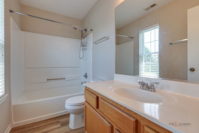 Building Photo - 2487 Dickens Dr