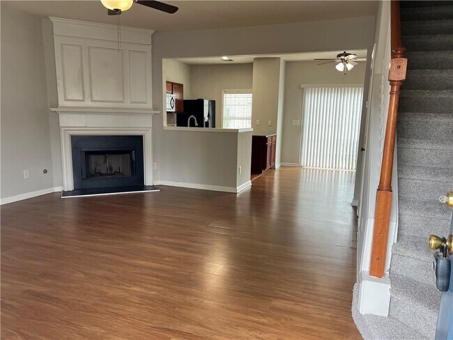 Building Photo - 1023 Annazanes Ct