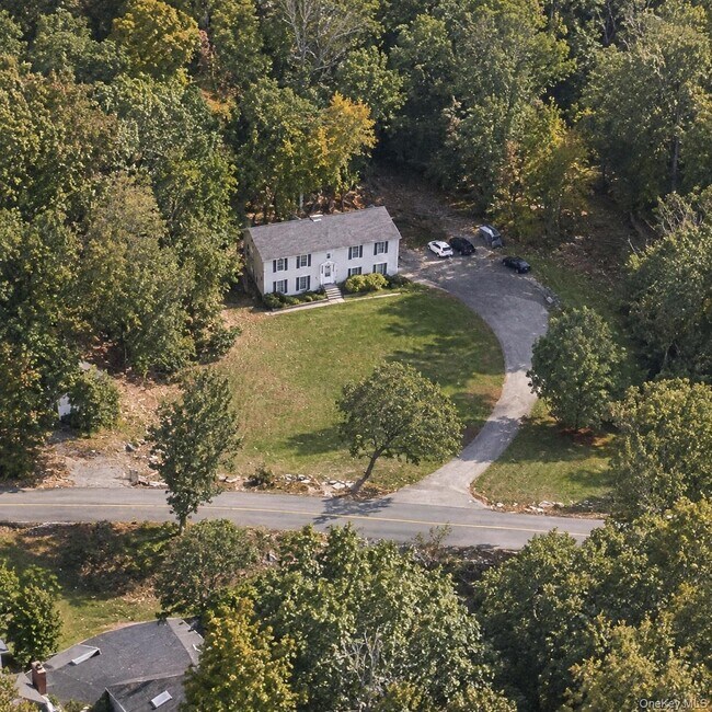 Building Photo - 330 Horsepound Rd