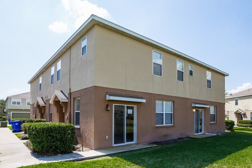 Building Photo - 4004 Pemberly Pines Cir