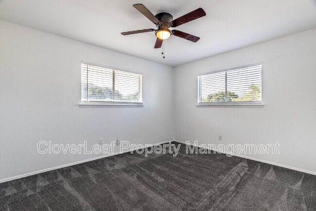 Building Photo - 5102 Staplehurst St