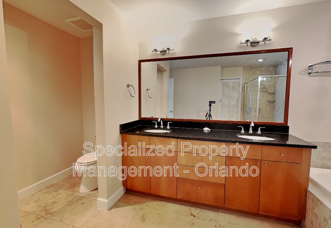 Building Photo - 100 S Eola Dr