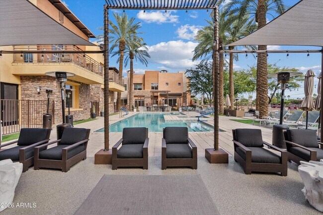 Building Photo - 4805 N Woodmere Fairway