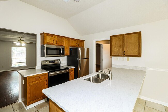 Building Photo - 11215 Ram Hill Cove