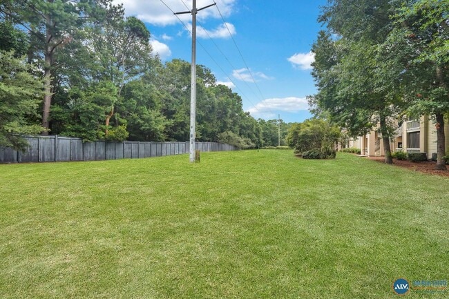 Building Photo - 1BR / 1BA Condo in Gated Summer House Comm...