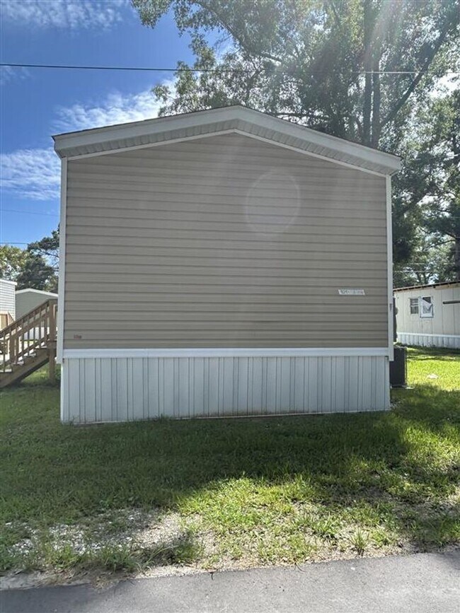 Building Photo - 127 Hubert Blvd