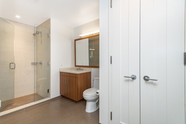 Building Photo - 580 Washington St