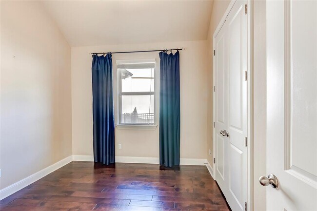 Building Photo - 4103 Front Range Ln