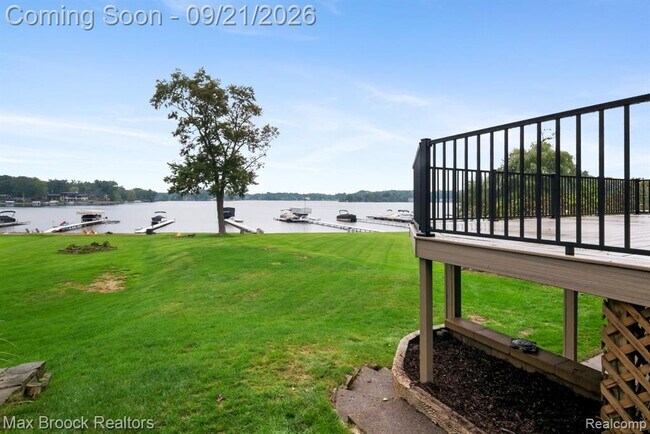 Building Photo - 4151 Bluebird Dr