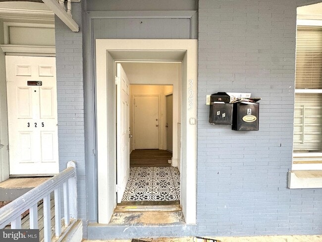 Building Photo - 323 N Preston St