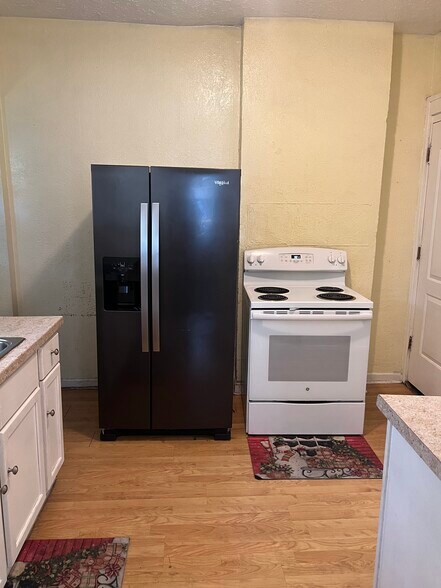 Building Photo - 721 E 36th St