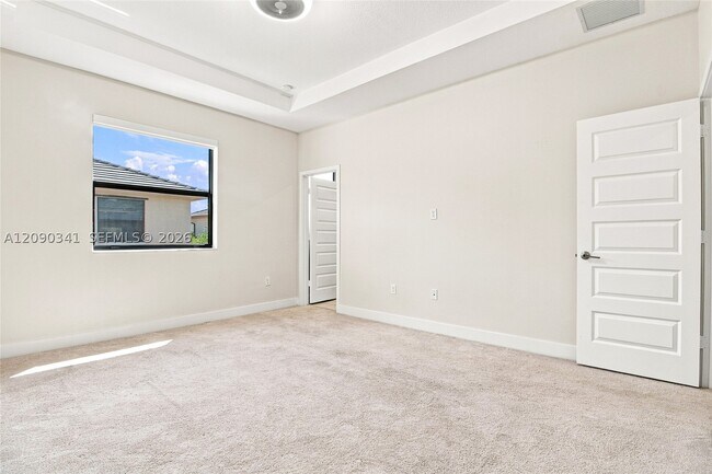 Building Photo - 15839 NW 91st Ct