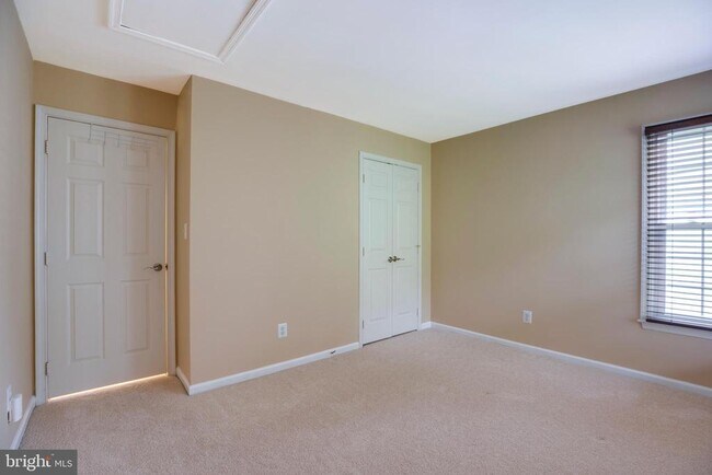 Building Photo - 5105 Claybank Ln