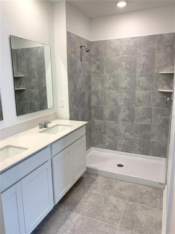 Building Photo - 1926 Niagra Dr