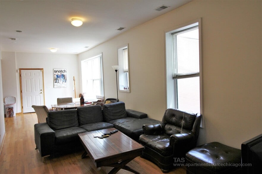 Building Photo - 1446 N Leavitt St