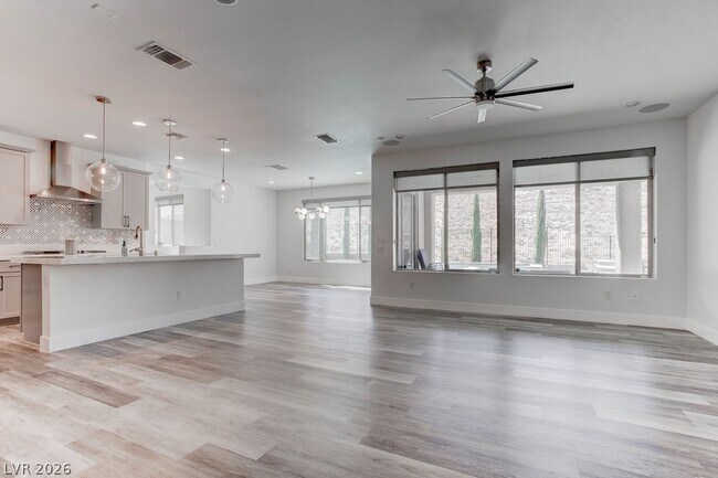 Building Photo - 12735 Coastline Shadow St