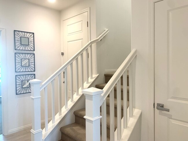 Building Photo - Welcome home to this stunning, recently constructed 4 bedrooms, 3-bath house in the desirable Wes...