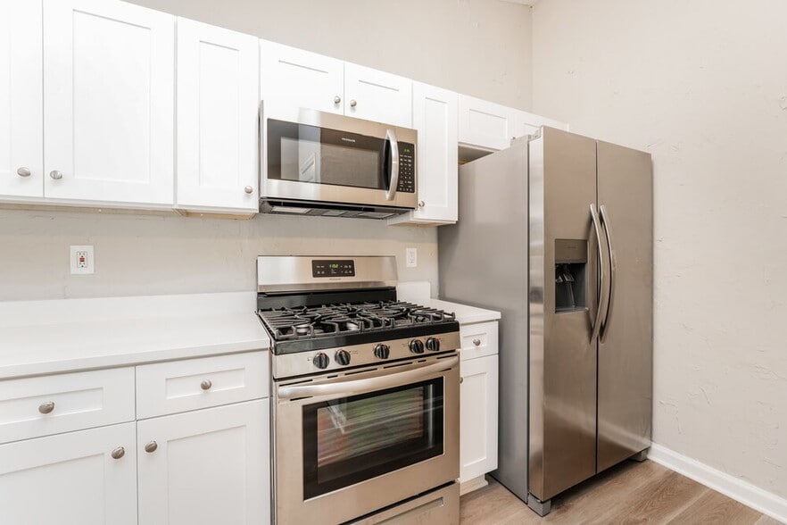 Building Photo - 6155 Marbut Farms Chase