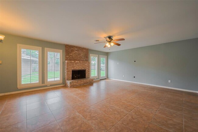 Building Photo - 7906 Braesview Ln