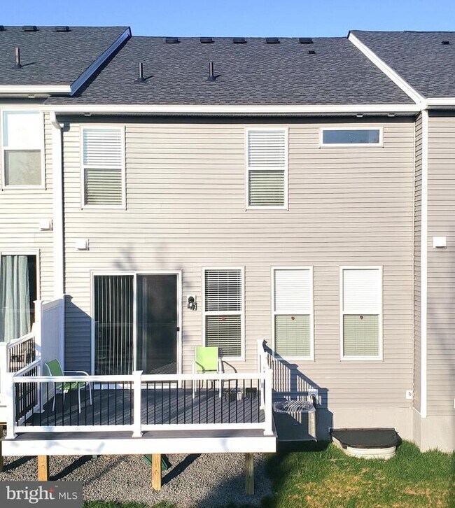 Building Photo - 12 Sassafras Ln
