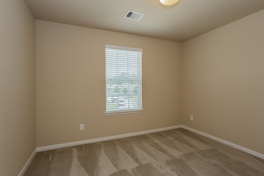 Building Photo - 21811 Octavia Way