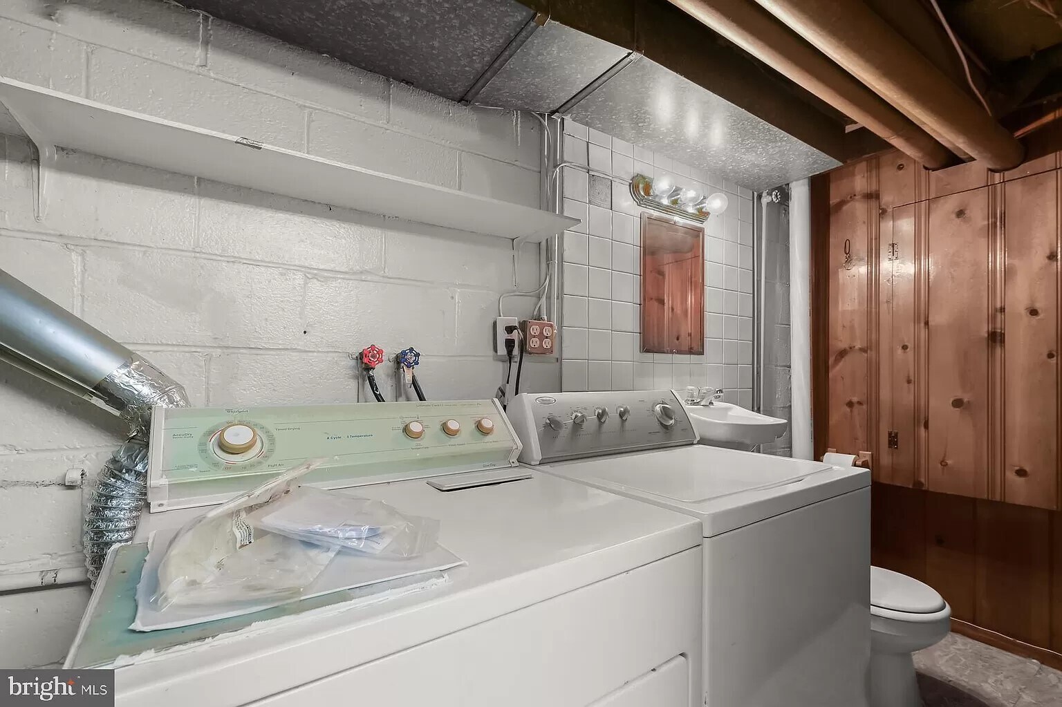 Building Photo - 708 Umbra St