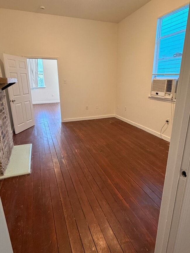 Building Photo - 2BD Shotgun w/ Private Backyard and Laundry