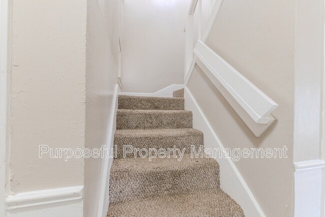 Building Photo - 6814 Lancer Ln