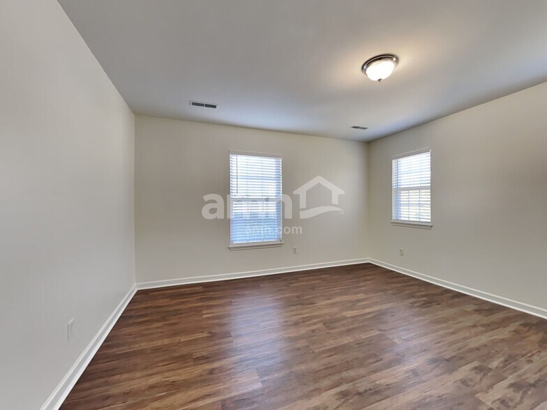 Building Photo - 170 Moon Dance Ln
