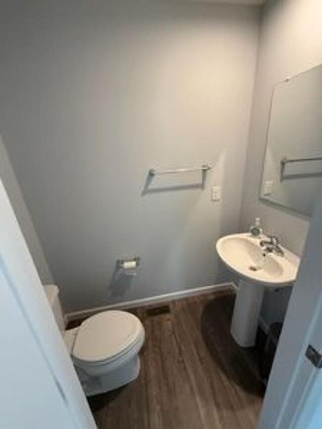 Building Photo - Beautiful 4 Bedroom Home for Rent