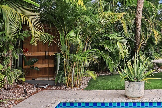 Building Photo - 4108 Palmarito St