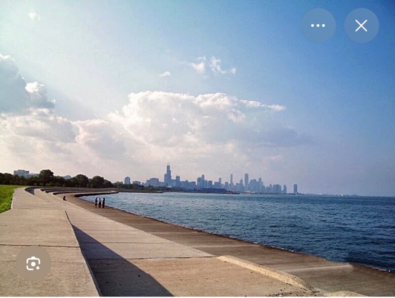 Building Photo - 809 E 40th St